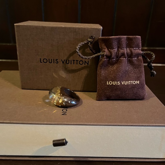 LOUIS VUITTON Brown Resin Monogram Inclusion Ring Size 6 - Picture 4 of 7